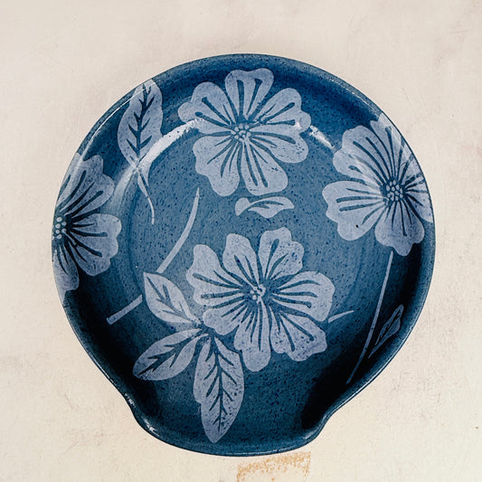Blue with White Flowers Spoon Rest 1