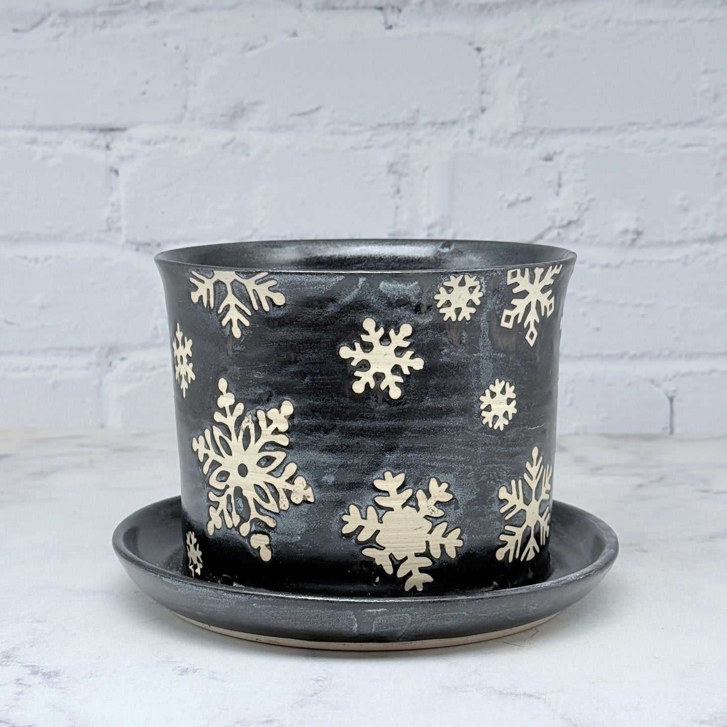 Black with Snowflakes Planter 2