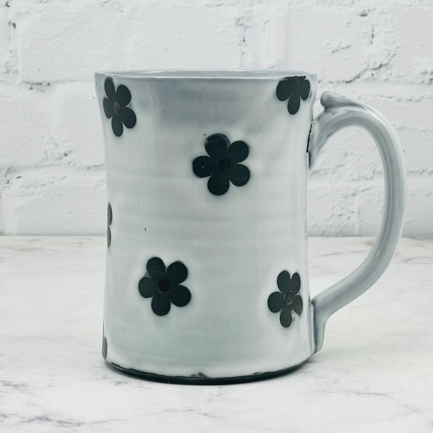 White with Daisies Tall Mug