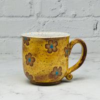 Gold with Daisies Teacup 1