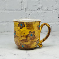 Gold with Daisies Teacup 2