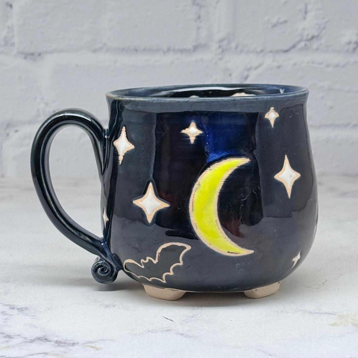 Black with Bats Cauldron Mug 3