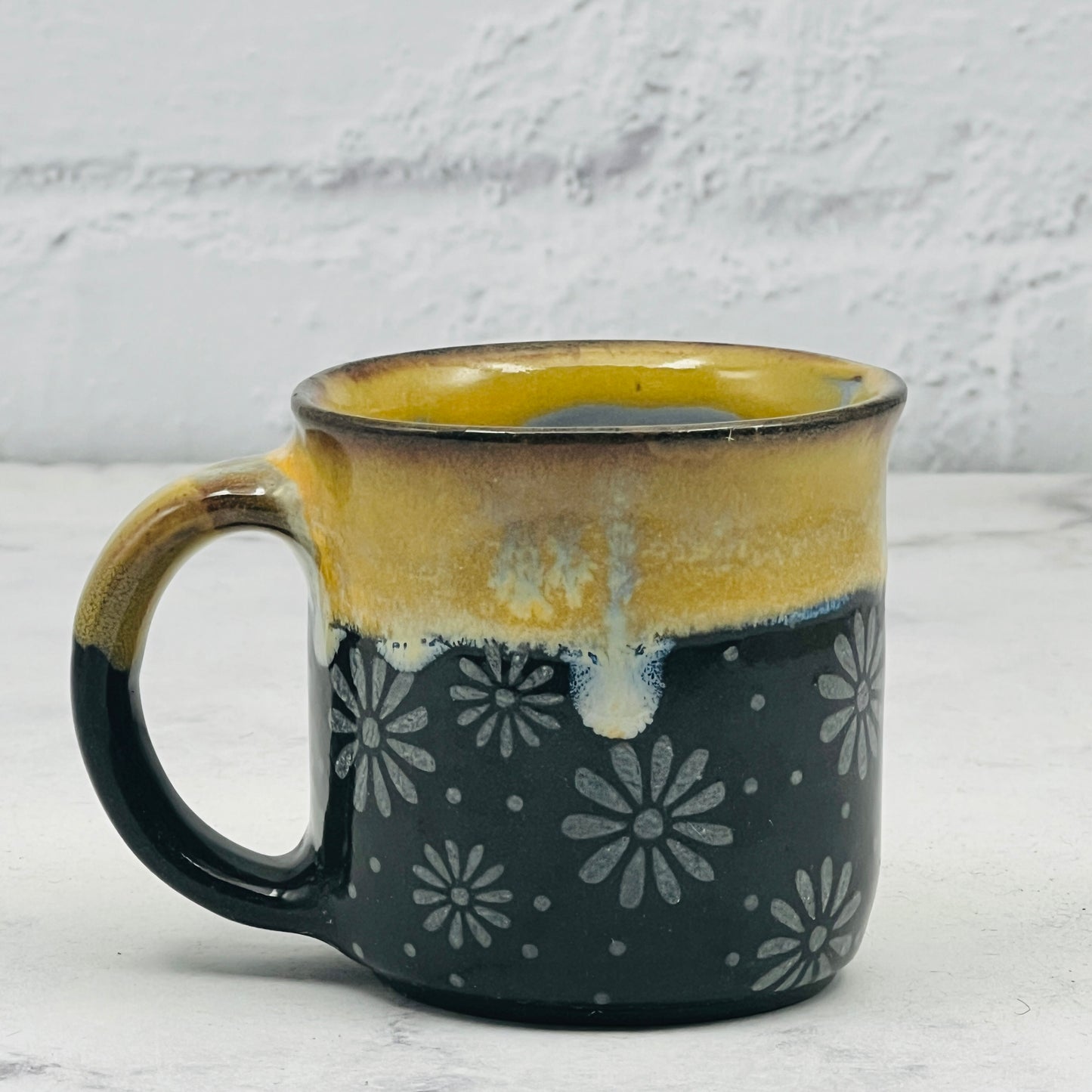 Gold with Daisies Espresso Mug