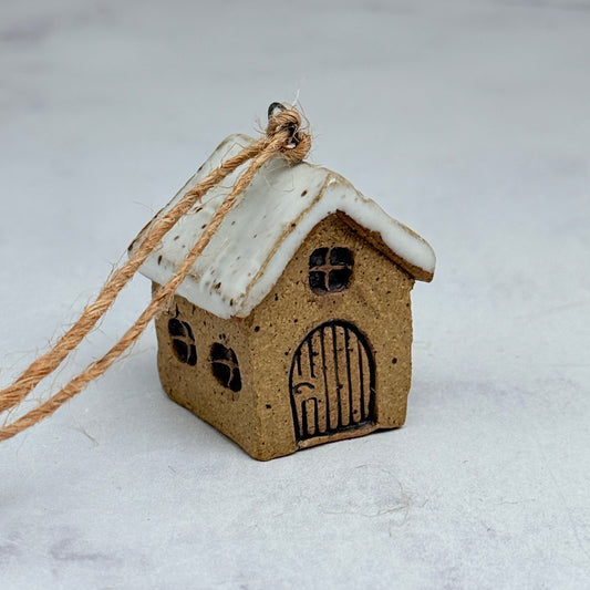 Gingerbread House Ornament 8