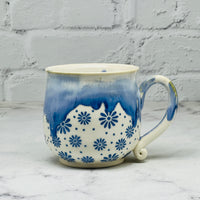 Blue Daisies Teacup 1