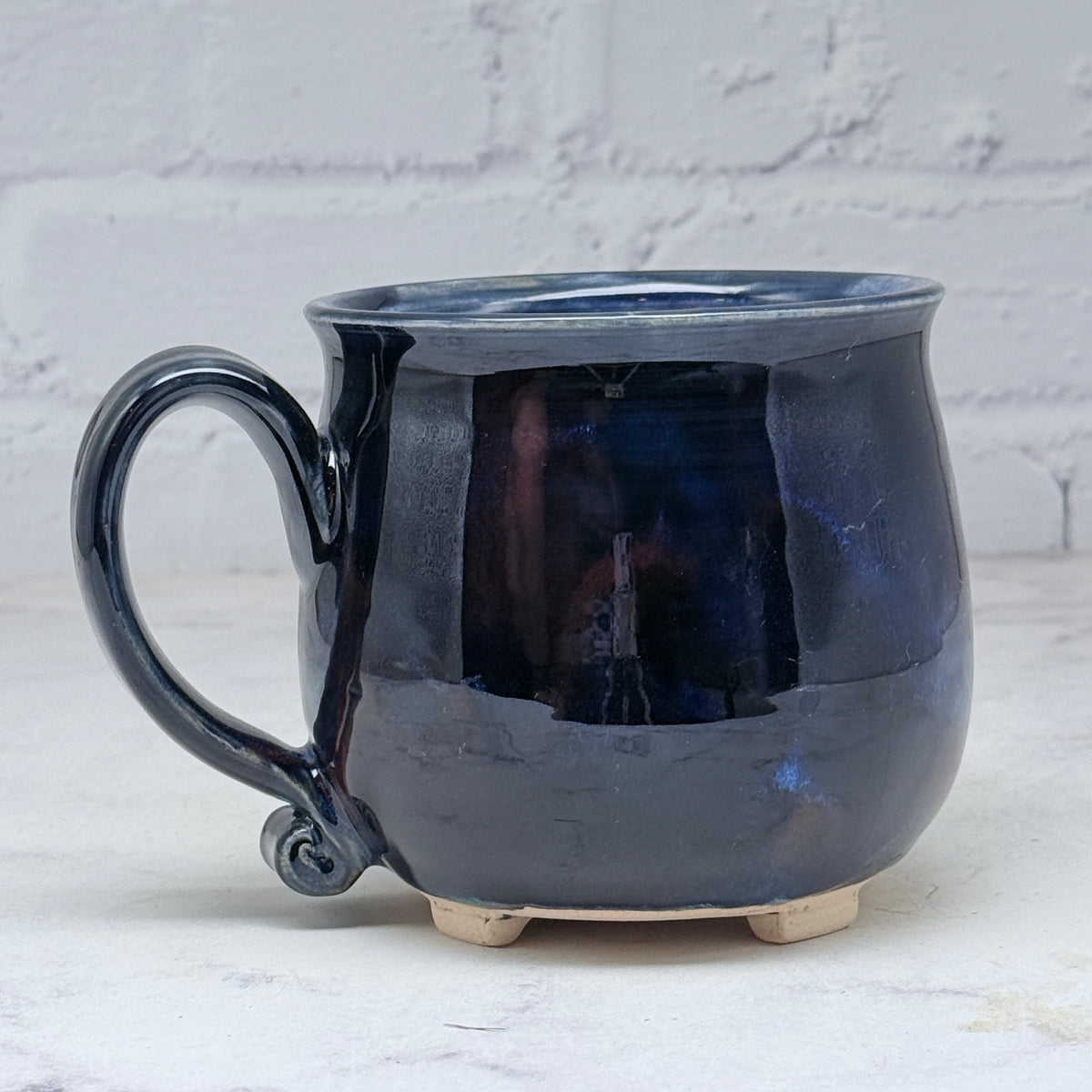 Black with Cat Silhouette Cauldron Mug 1