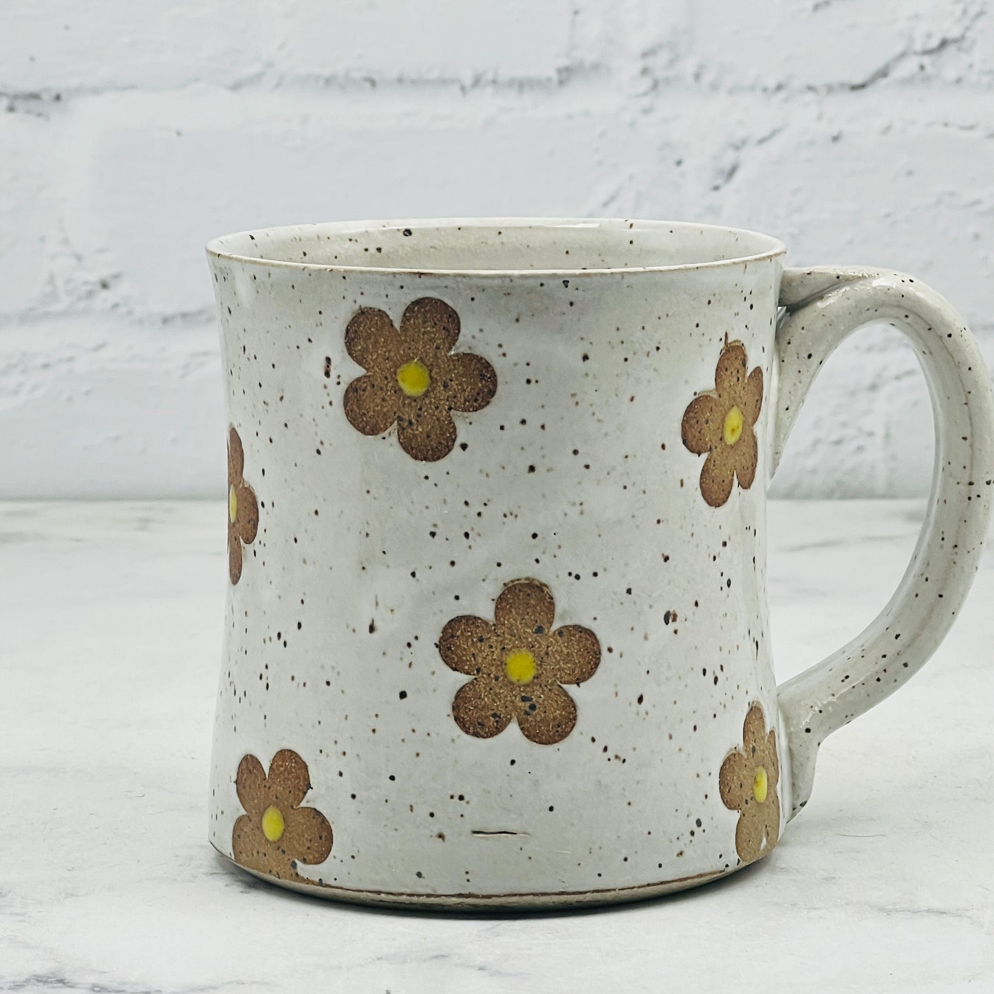 Speckled White with Daisies Mug 2