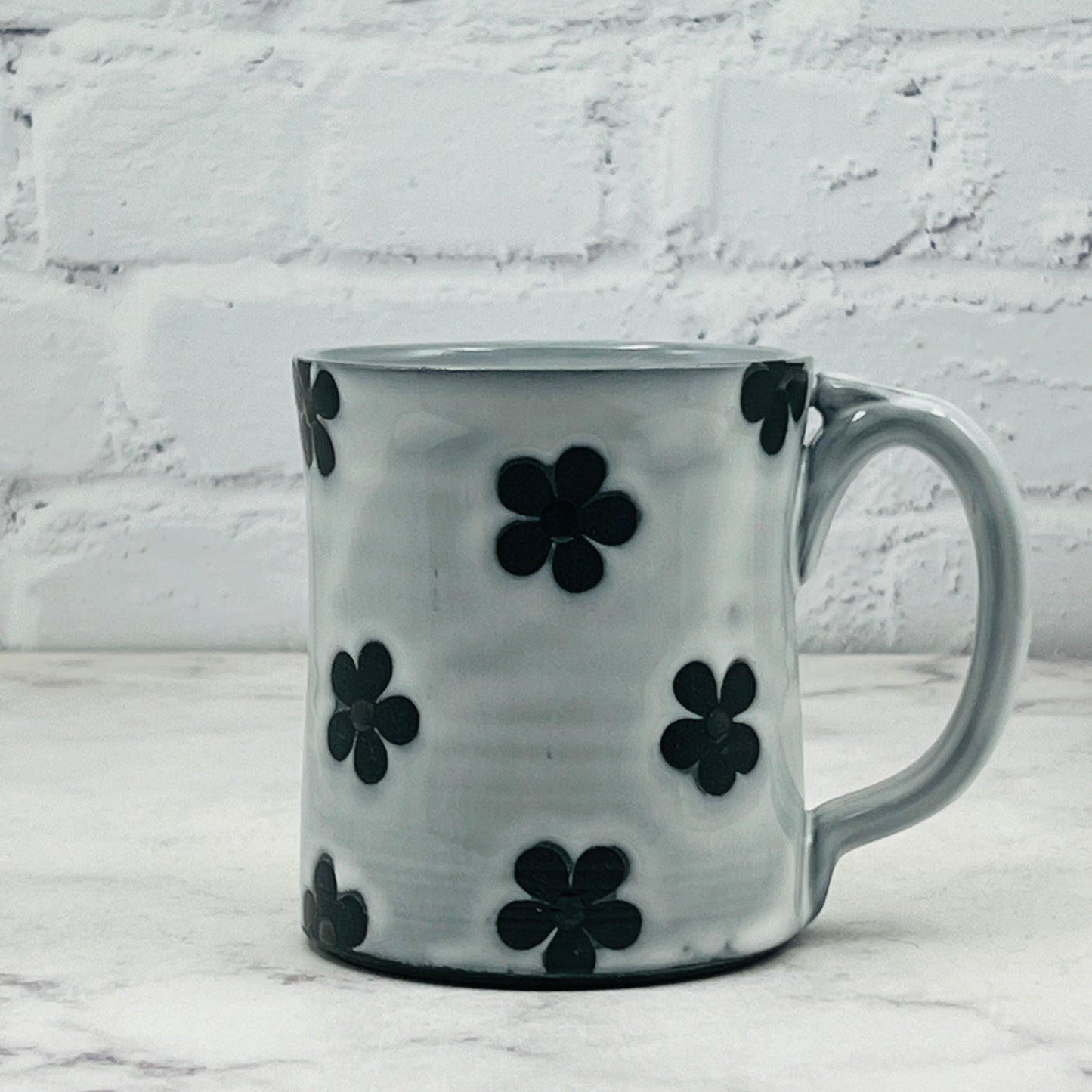 White with Daisies Mug