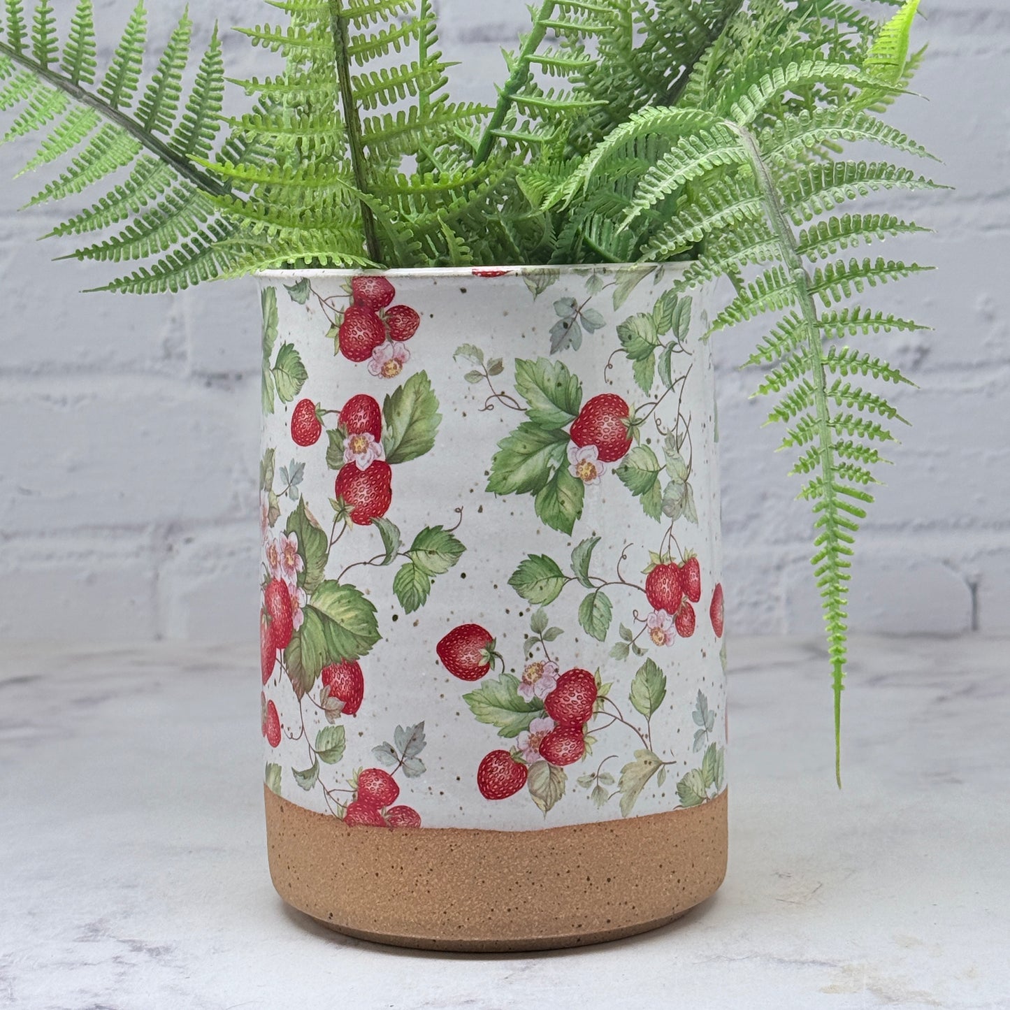Strawberries Cylinder