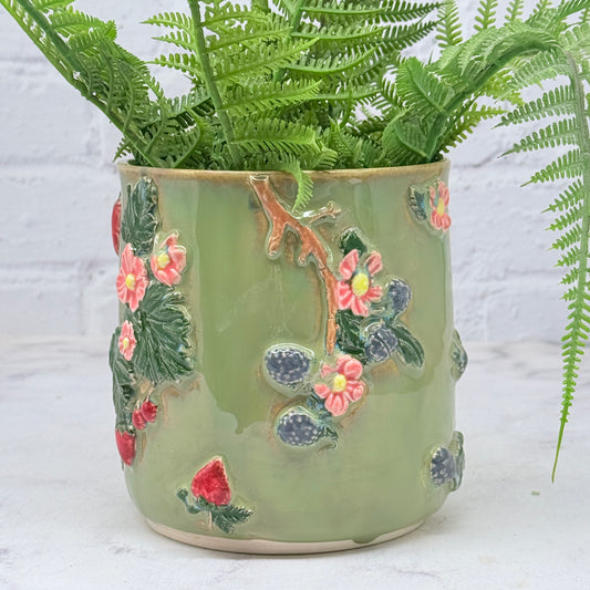 3-D Berries Cylinder