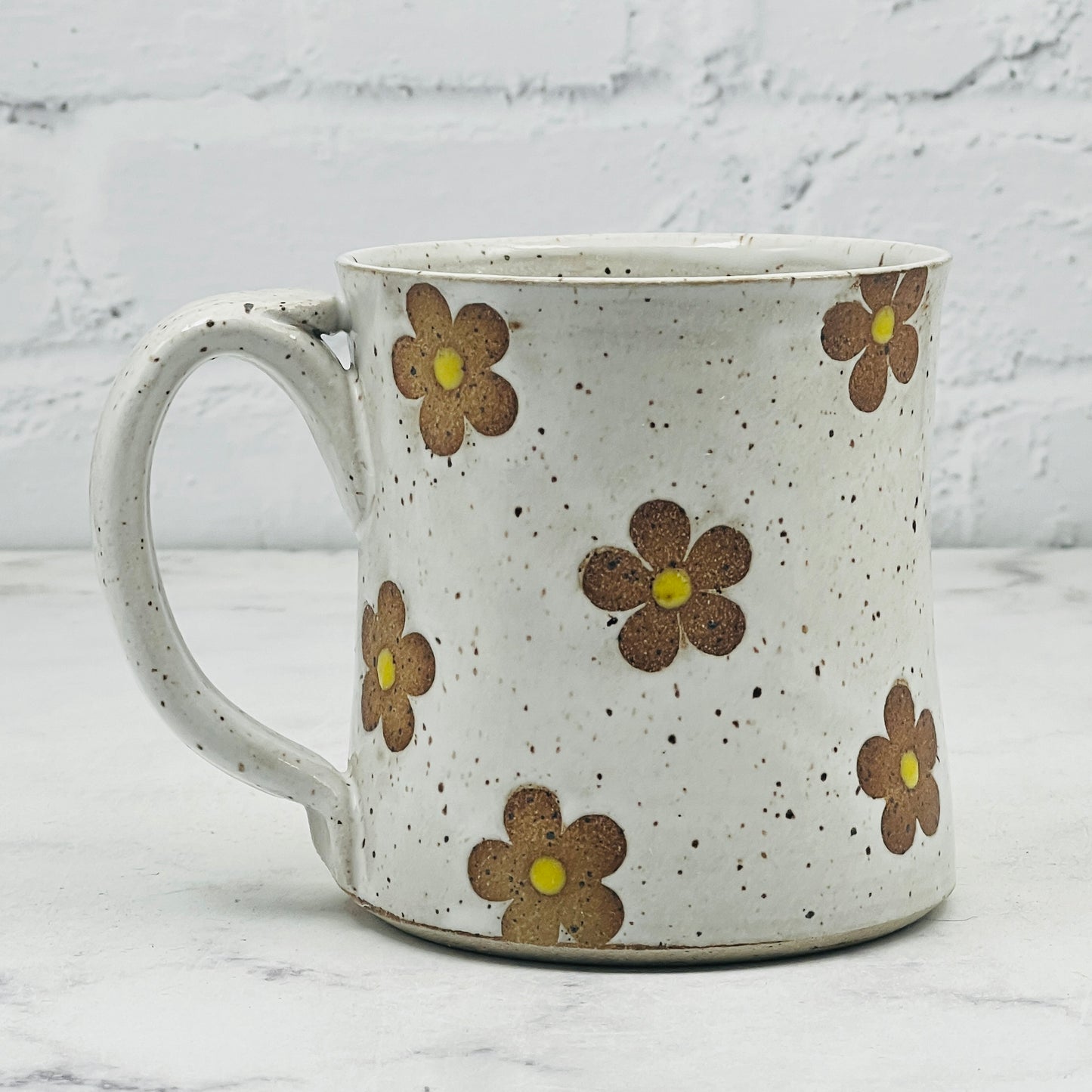 Speckled White with Daisies Mug 2