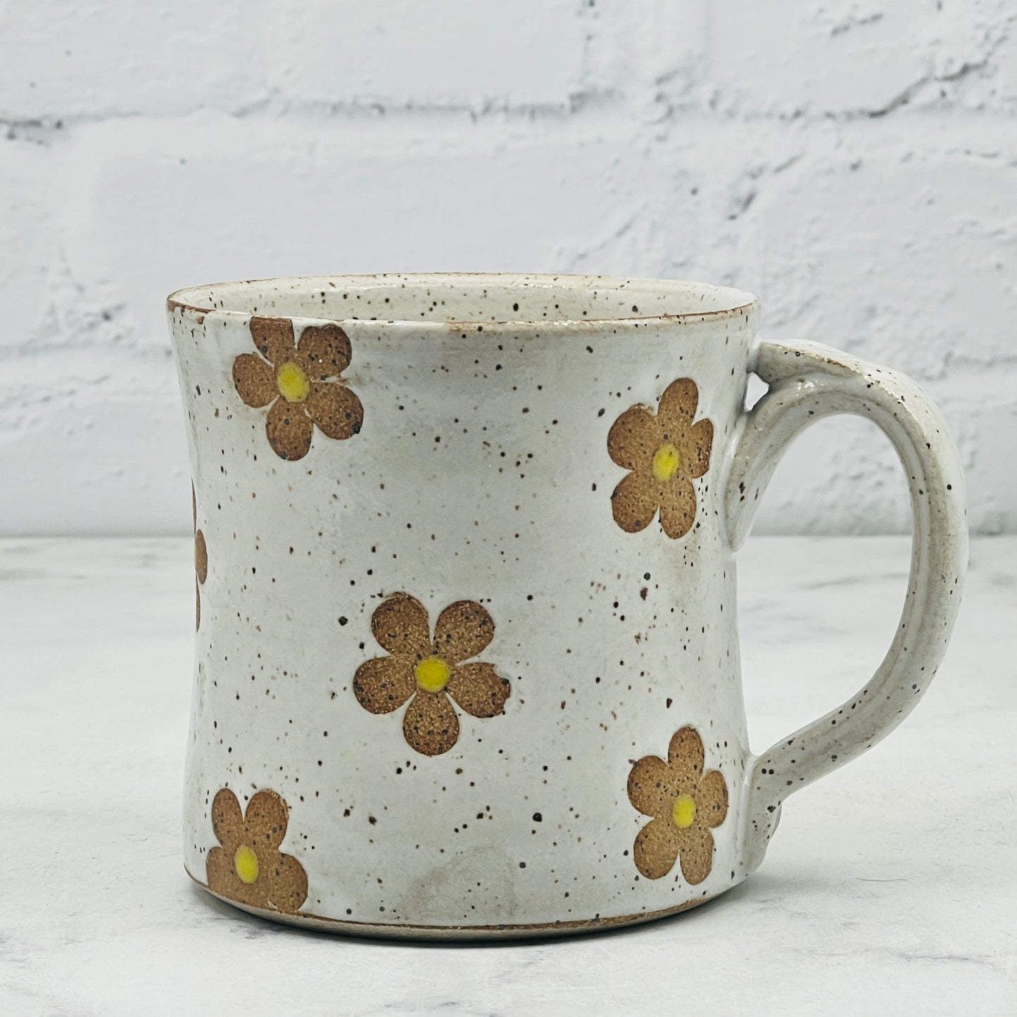 Speckled White with Daisies Mug 2