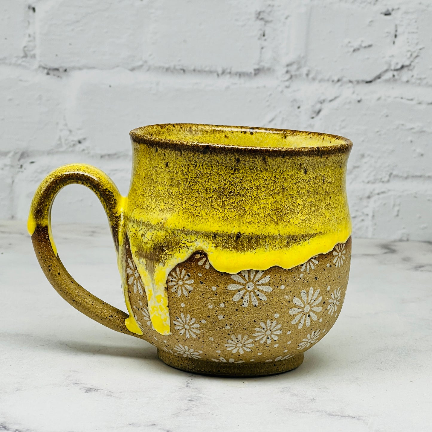 Yellow with Daisies Mug 1