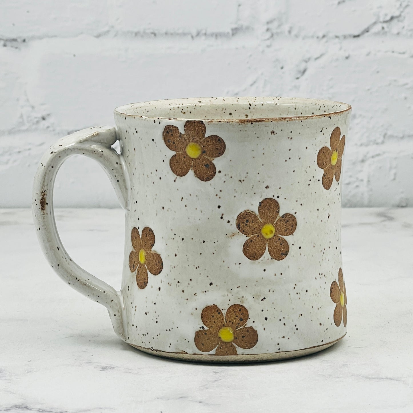 Speckled White with Daisies Mug 2